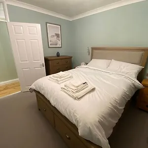 https://spacious-and-bright-1-bedroom-rental-unit.yorkshirehotels.net